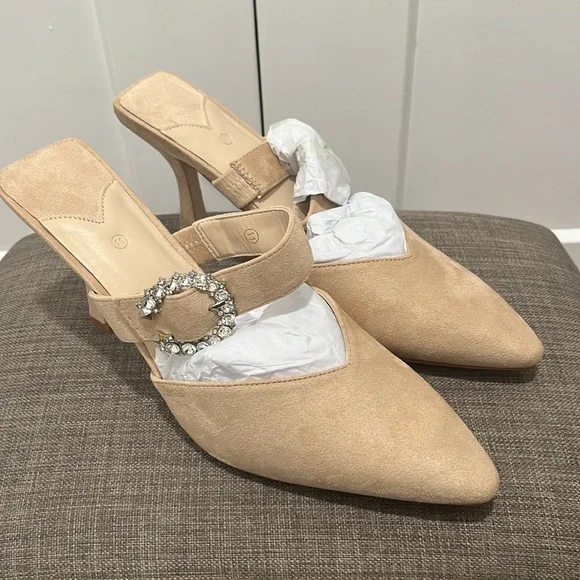 Beige heels with strap - Picture 3 of 6